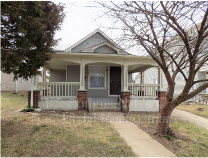 Primary Photo - 231 E Walnut St