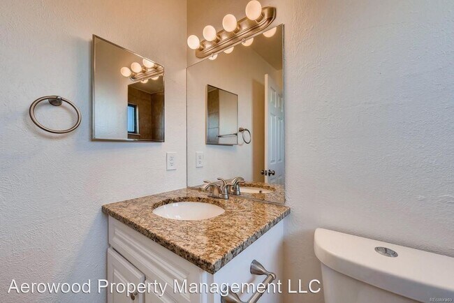 Foto del edificio - 3 br, 3 bath House - 4195 S Uravan Street