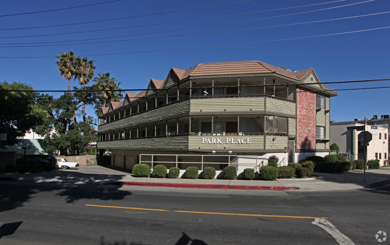Primary Photo - 8603 Fenwick St
