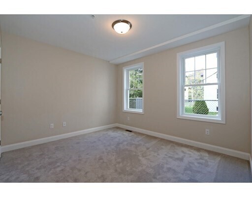 Building Photo - 60 Holworthy St
