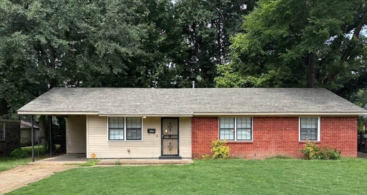 Photo - 1445 Robin Hood Ln