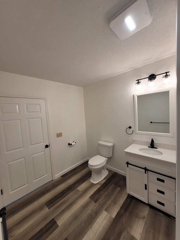 30 Mechanic St Unit B, Griswold, CT 06351 30 Mechanic St Griswold, CT