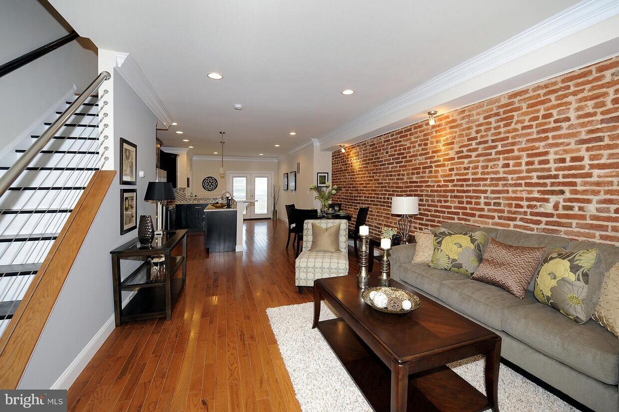 Foto principal - 3112 Sherman Ave NW