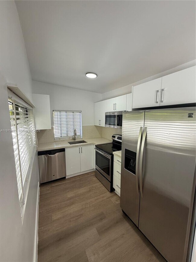 Foto del edificio - 5451 NW 6th Ave