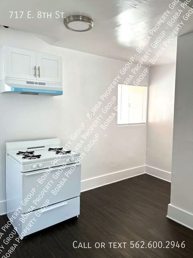 Foto del edificio - 717 E 8th St