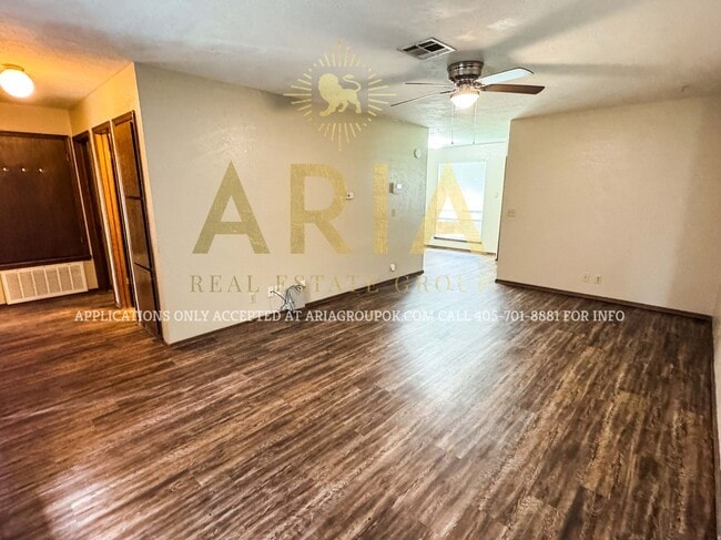 Foto del edificio - West Norman 2 Bed 1 Bath!