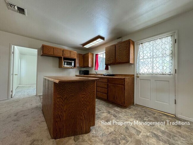 Foto del edificio - Great granny-flat located in beautiful Pla...