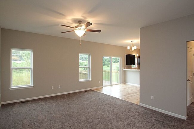 Foto del edificio - Mackinaw Village - 4 BDRM Home