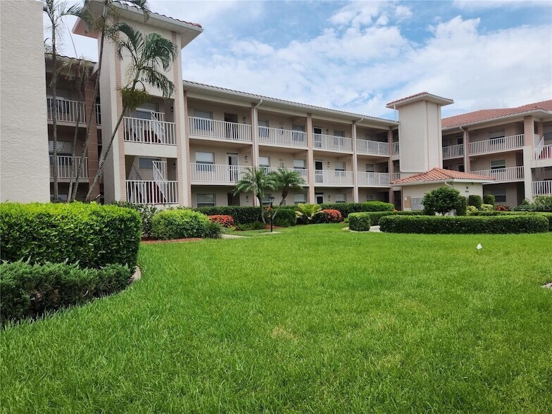 Foto del edificio - 6505 Stone River Rd