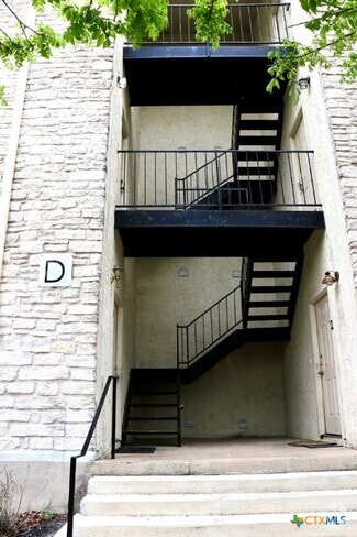 Building Photo - 1013 Chestnut St