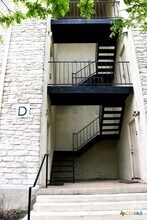 Building Photo - 1013 Chestnut St