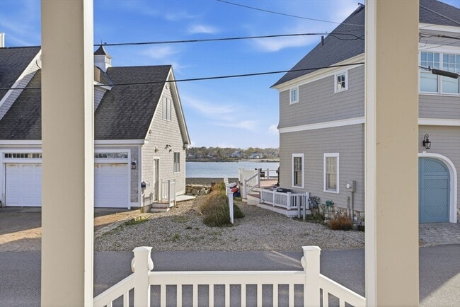 Building Photo - 53 Lighthouse Rd