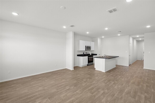 Foto del edificio - 131 Kendall Ln