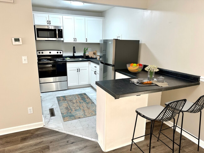 Building Photo - 2600 Le Blanc Ct.