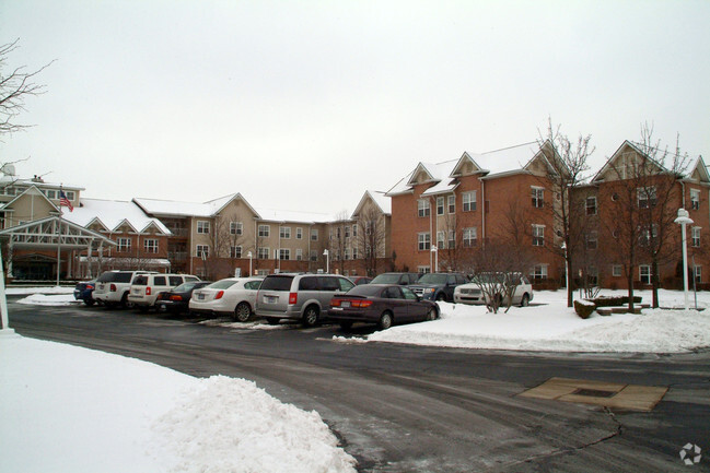 Foto del edificio - Town Village Sterling Heights
