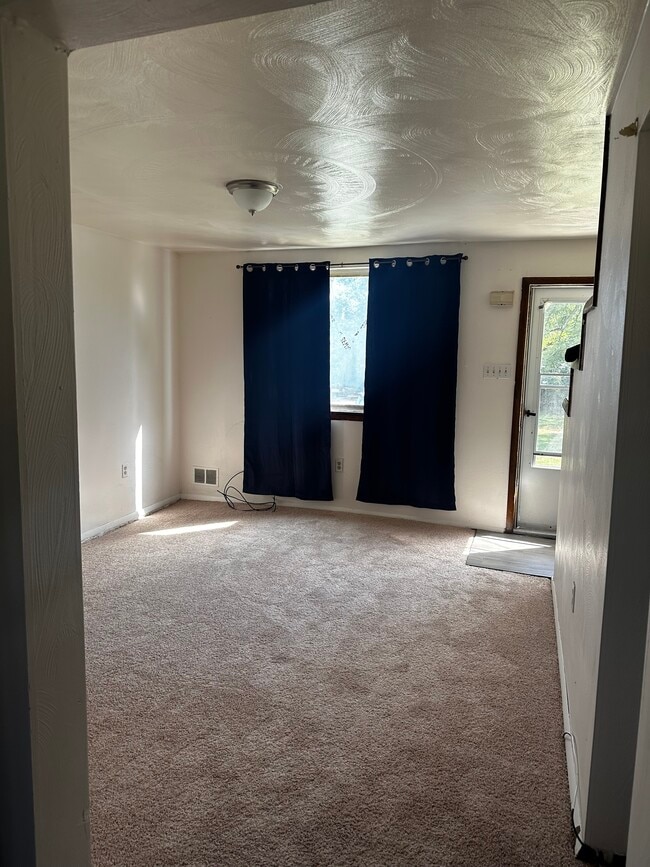 Building Photo - 3804 Soltis Dr