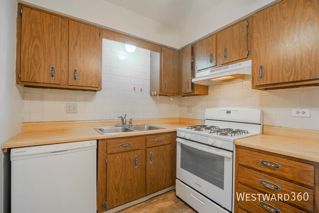 Foto del edificio - 10413 Dearlove Rd