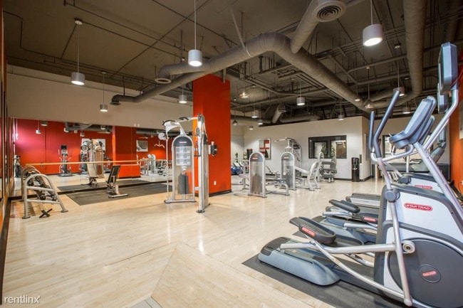 Foto del edificio - 5251 Vineland Ave