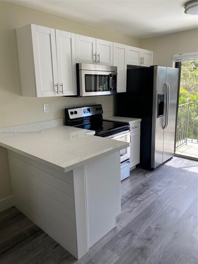 Primary Photo - 2730 W 60th Pl