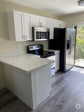 Building Photo - 2730 W 60th Pl