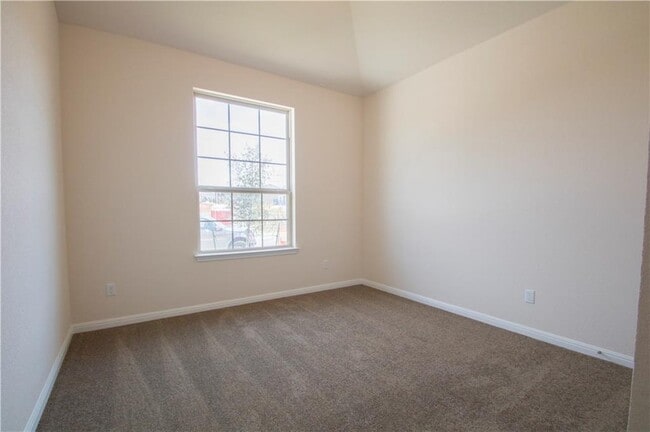 Building Photo - 1609 Desmond St