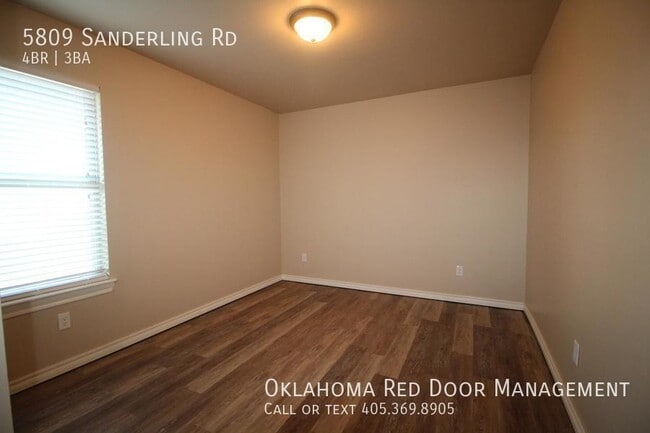 Building Photo - 5809 Sanderling Rd