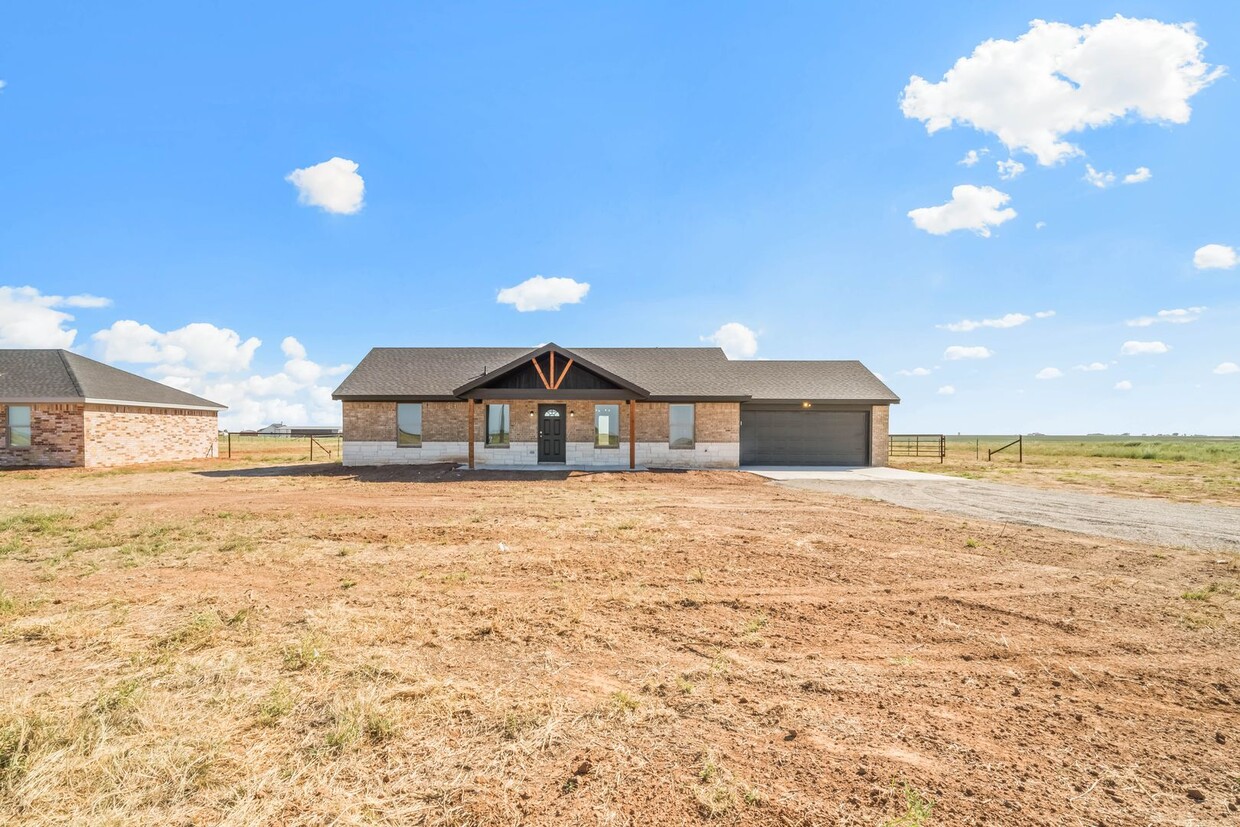 Primary Photo - Country Living In Idalou ISD!