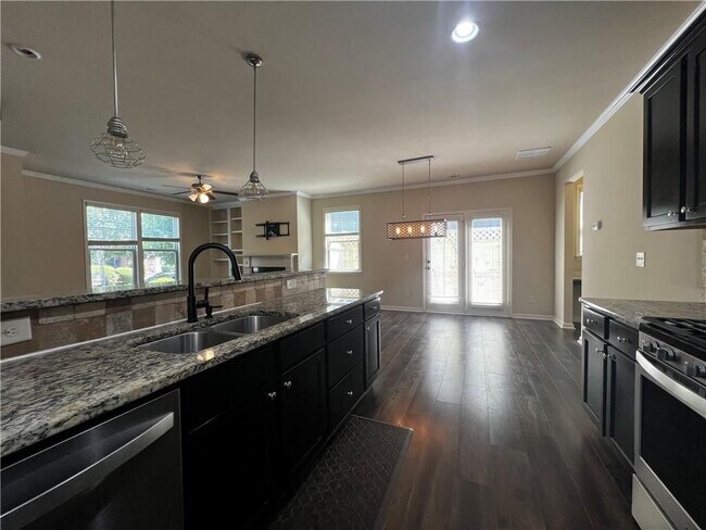 Foto del edificio - 750 Village Field Ct NW
