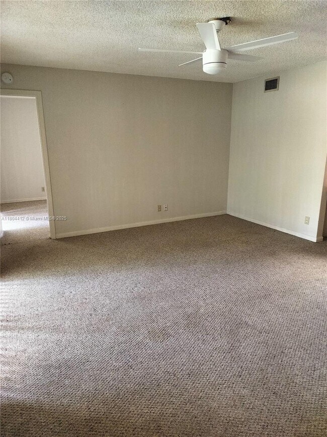 Building Photo - 6515 Chasewood Dr