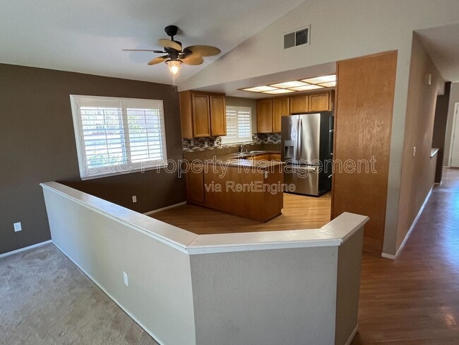 Building Photo - 1050 Colonial Ct