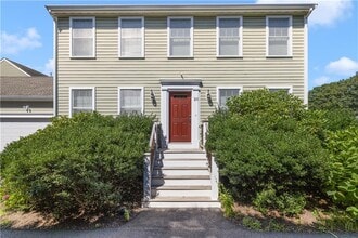 Building Photo - 20 Vanderbilt Ln