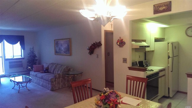 Building Photo - 61-12 69th St