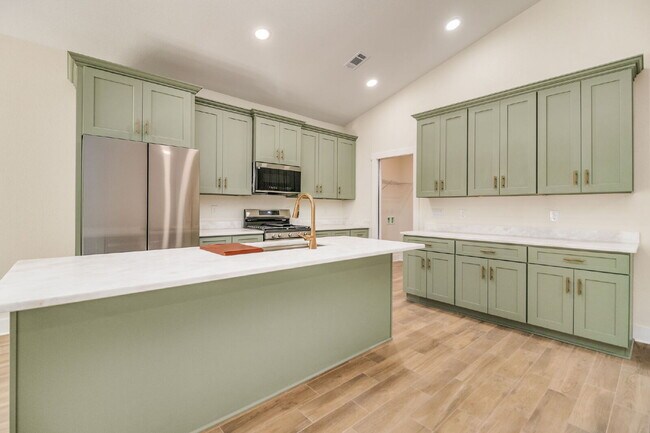Building Photo - NEW CONSTRUCTION!