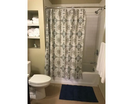 Building Photo - 451 Cambridge St