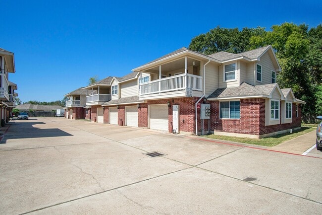 Building Photo - 1259 Lovett St