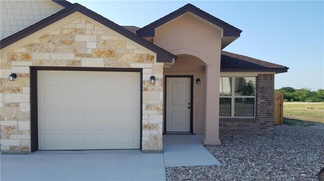Foto del edificio - 109 Calvin Smith Ln.
