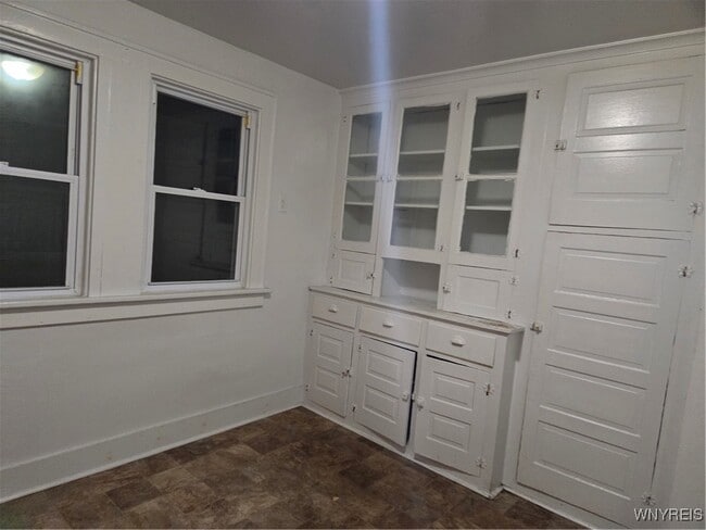 Building Photo - 626 Lisbon Ave