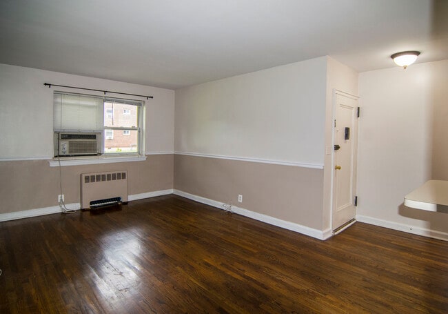 Building Photo - 1485 E Terrace Cir