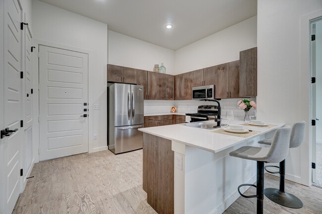 Photo - Campbell Apartments