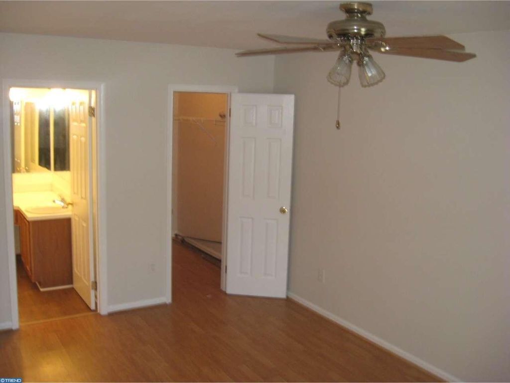 Master Bedroom with Walkin Closet and a bathroom. - 910 Willings Way