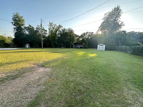 Foto del edificio - 3511 Blue Springs Rd