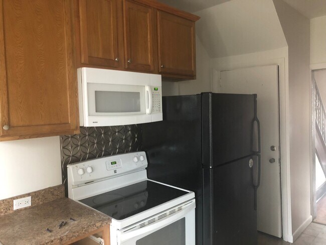 Foto del edificio - Troy Hill - LARGE 2 BR Single Family House...