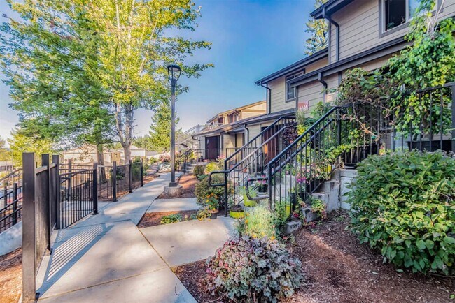 Foto del edificio - 855 NE Hill Way