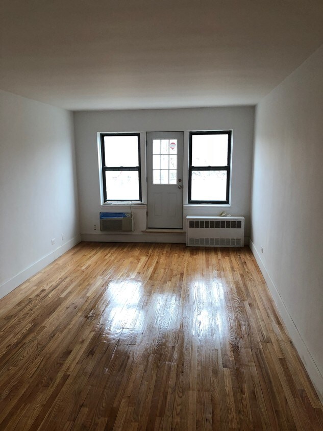 Primary Photo - 2781 Ocean Ave
