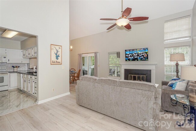 Foto del edificio - 20105 Henderson Rd