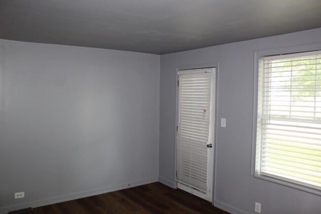 Building Photo - Available Now! Swartz Creek Schools!