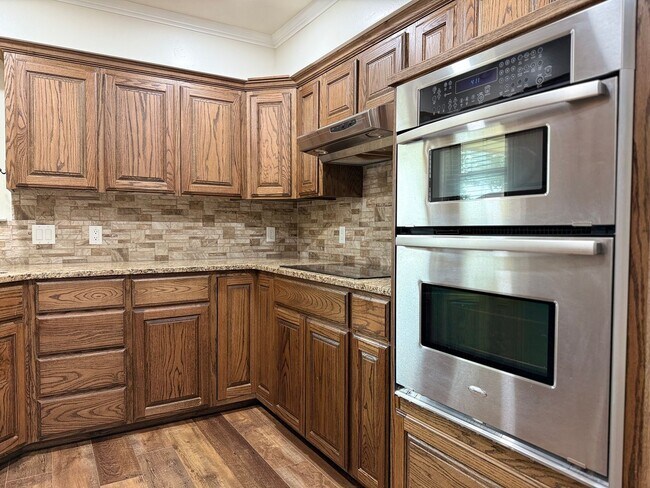 Foto del edificio - House For Rent