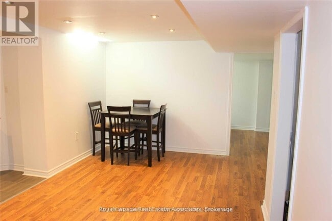 Building Photo - 155 Johnswood Crescent