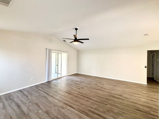 Building Photo - Merced: $2049 3 bedroom, 2 bath and is Pet...