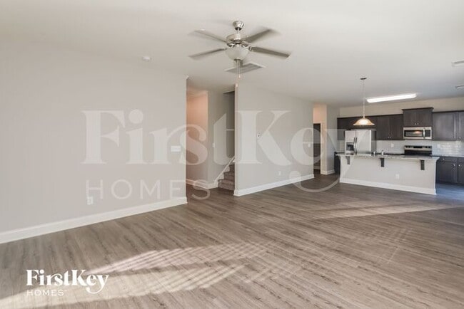 Foto del edificio - 9220 Evans Creek Ct